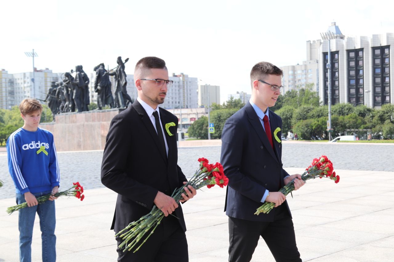 Молодогвардейцы Петербурга почтили память участников Ленинградской битвы