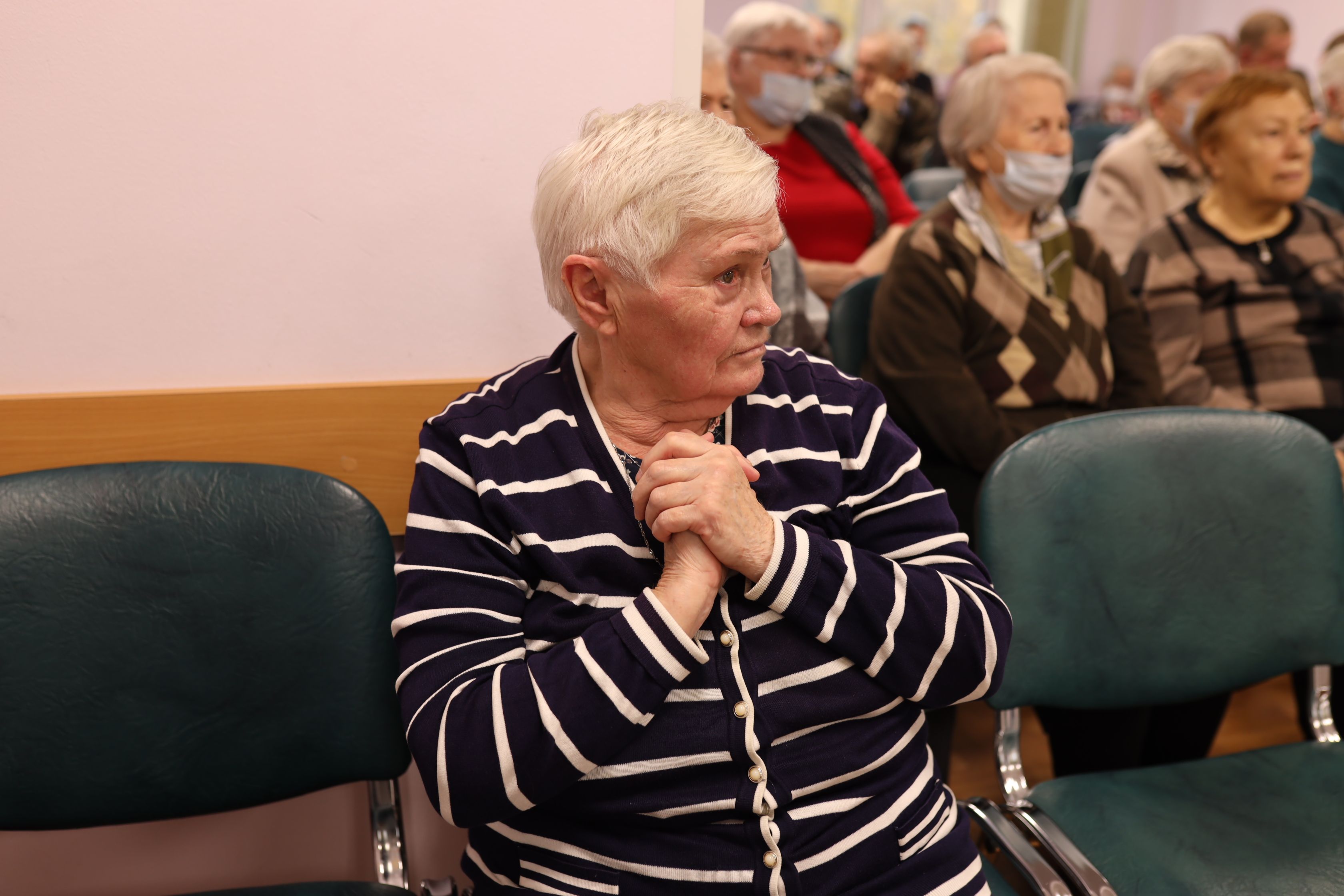 Солисты Мариинского театра выступили для одиноких пожилых людей 