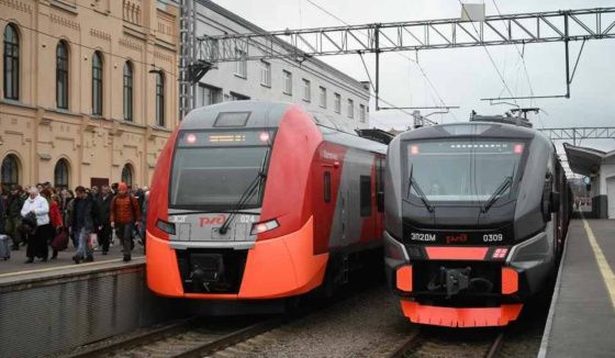 В Петербурге скорректируют расписание автобусов из-за изменения графика электричек