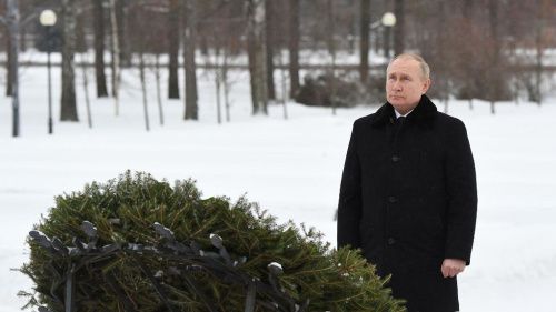 Путин посетил Петербург в день снятия блокады