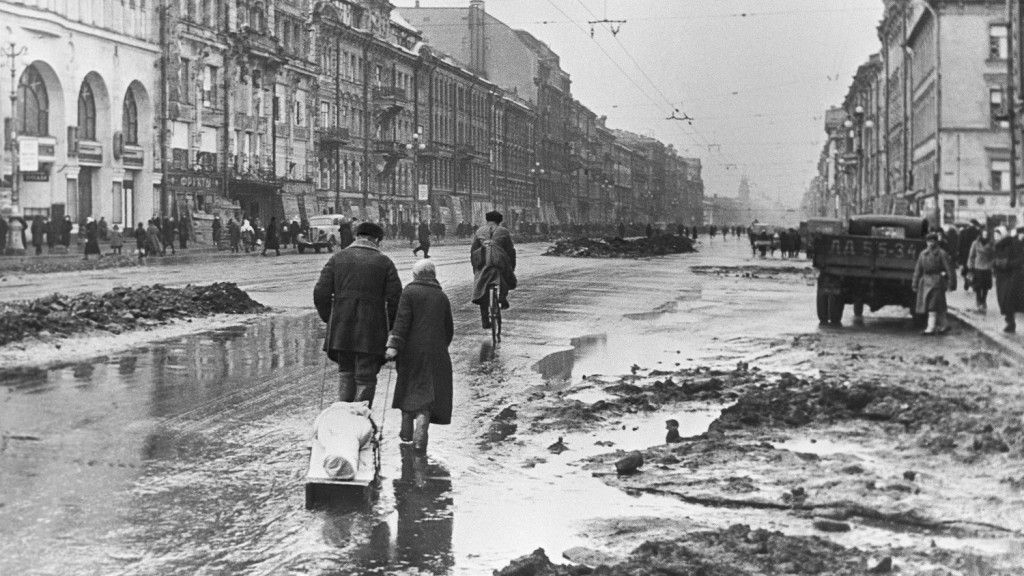 Более сотни мероприятий проведут к годовщине блокады Ленинграда