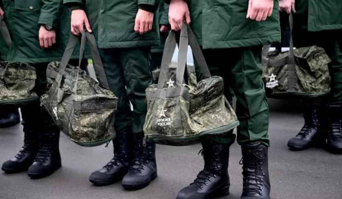 Более 350 новобранцев из Петербурга и Ленобласти направят на службу в Росгвардию