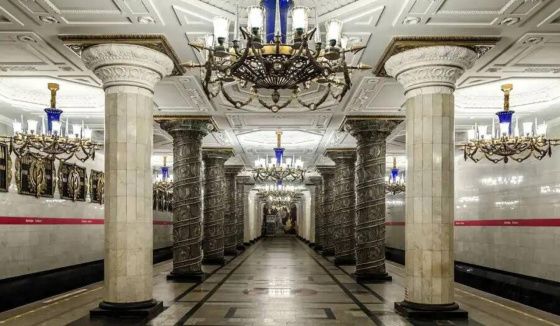 Илона Маска восхитила одна из станций метро Петербурга 