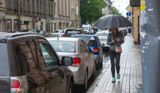 В Петербурге 73 бригады "Водоканала" начали дежурство из-за желтого уровня опасности