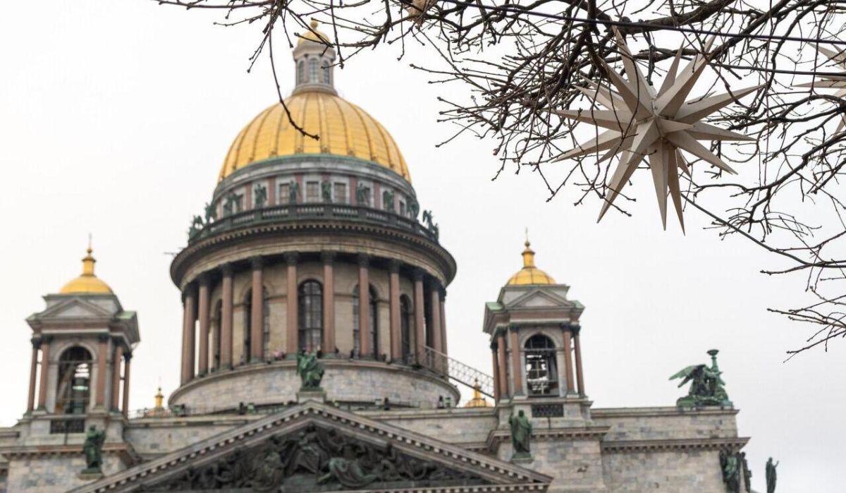 Петербург накроют небольшие дожди 17 декабря