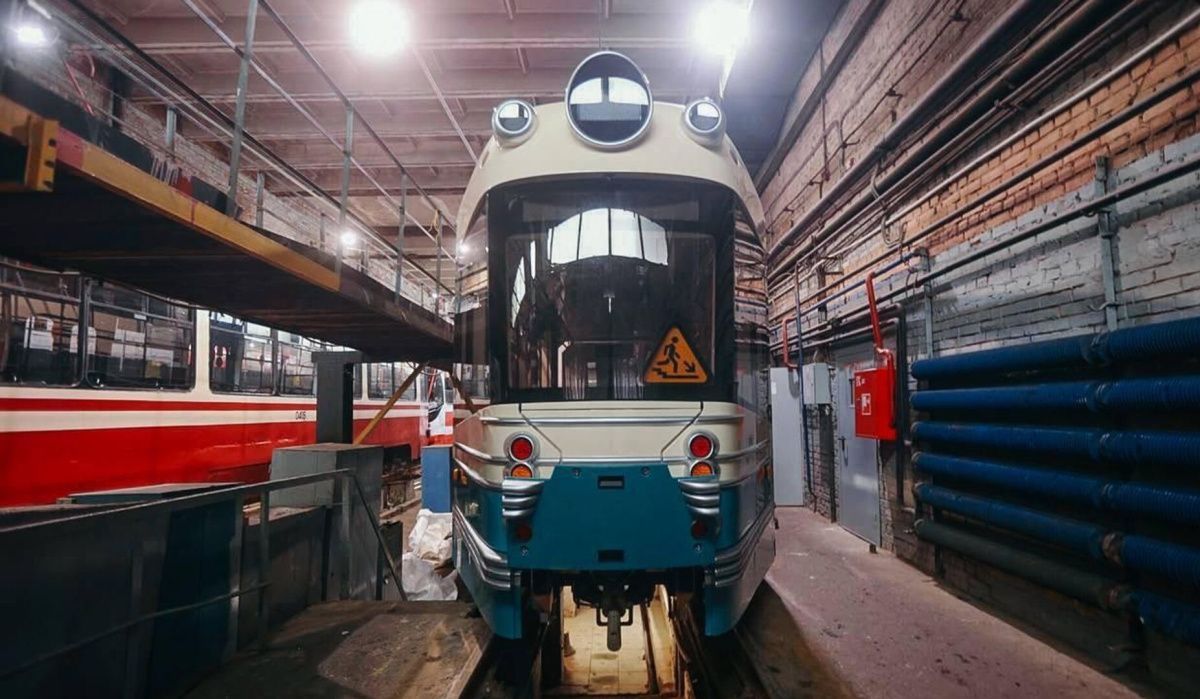 В Петербург в 2025 году поступило свыше 700 единиц подвижного состава
