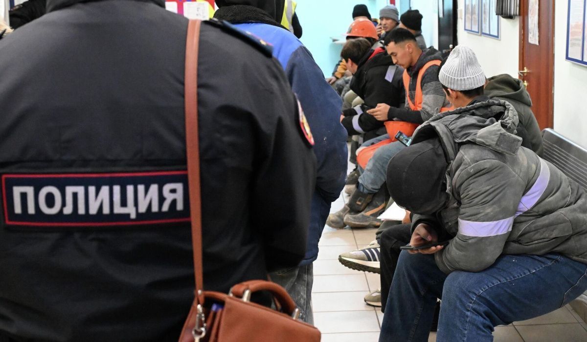 В Петербурге задержали предполагаемых сообщников мошенников