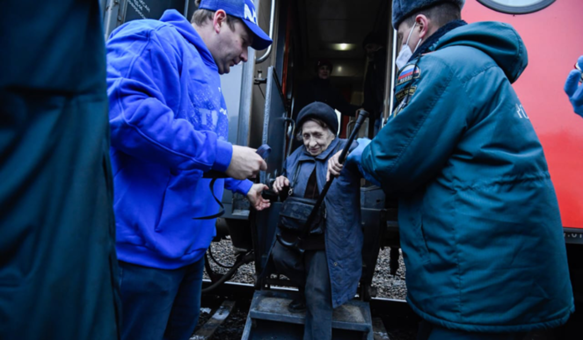 Россия никого не оставляет в беде: беженцам из Мариуполя предоставили убежище на территории Ленинградской области