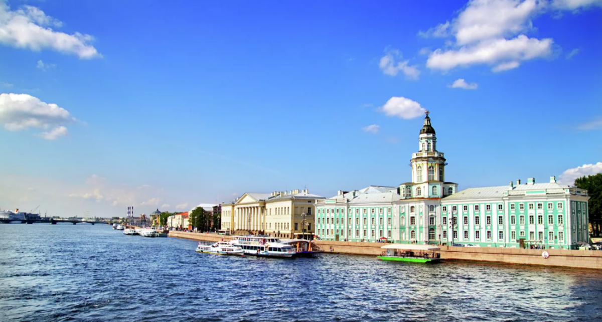 В Петербурге намерены запретить движение гидроциклов по Неве