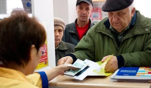 Почти 3 млрд руб будут направлены на выплату региональных социальных доплат к пенсии петербуржцев