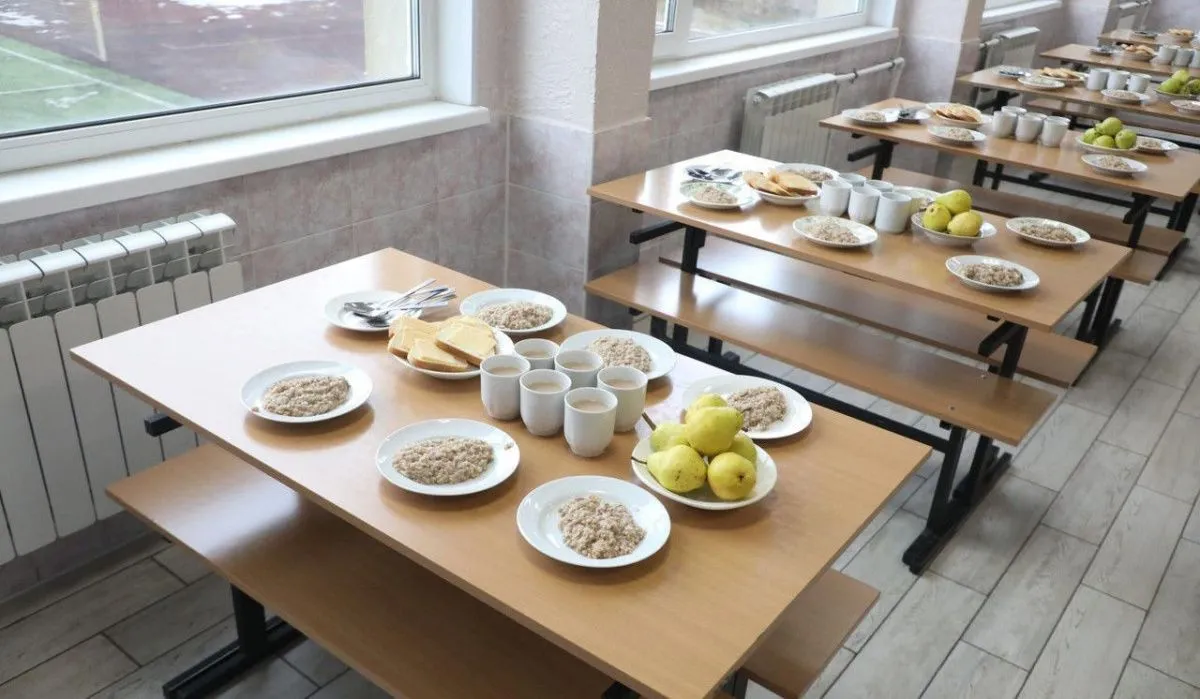 В Петербурге выделят 7,6 млрд рублей на школьное питание