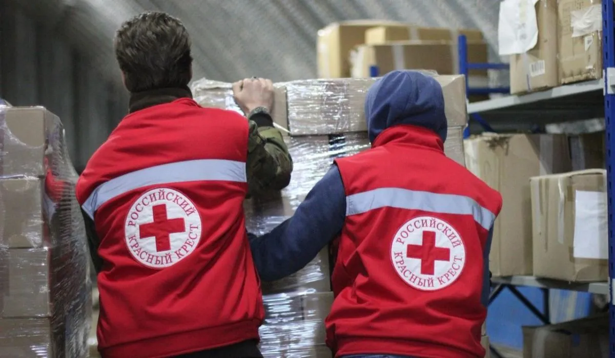 Почти 4 тонны гуманитарной помощи прибудет в Ростов из Питера