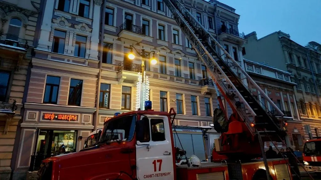 В исторических зданиях Петербурга продолжают вспыхивать пожары из-за бездействия комитетов Смольного