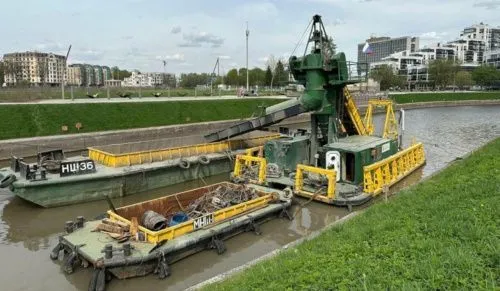 В Санкт-Петербурге стартовали работы по очистке рек