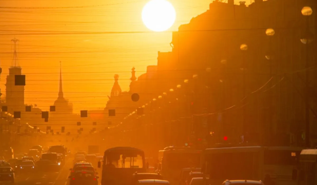 В Петербурге МЧС просит горожан следить за своим здоровьем в период аномальной жары 