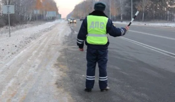 В Новосибирске ГИБДД разыскивает водителя автобуса, которые ехал по дворам