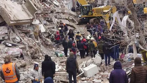 Петербуржцы могут помочь пострадавшим от землетрясения в Турции