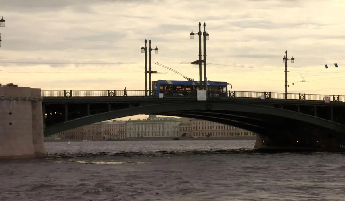 В Санкт-Петерубрге после реконструкции открылся Биржевой мост 