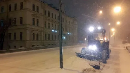 В Петербурге снова работает недостаточное количество снегоуборочной техники