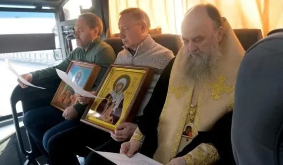 В Петербурге митрополит Варсонофий совершил молитвенный объезд города