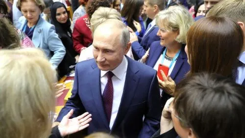 Путин высказался о роли женщин в современном мире