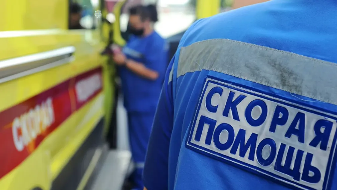 В Петербурге из-за прорыва трубопровода госпитализировали трех человек