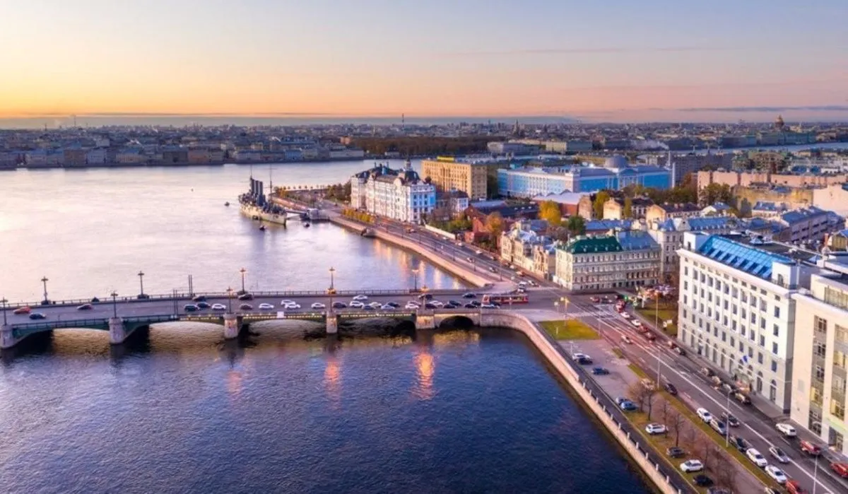 В Петербурге закроют Петроградскую набережную