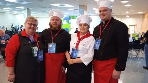 Петербург направил на всероссийский конкурс школьных столовых подставных поваров